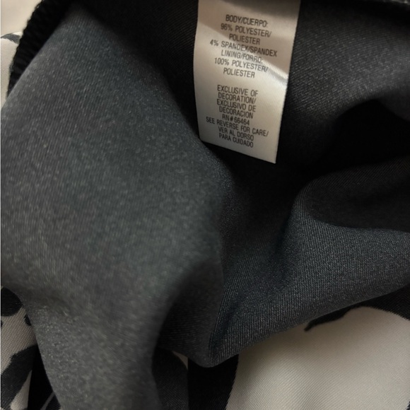 🔵Sandra Darren Vibrant Green and White Dress - Picture 12 of 12